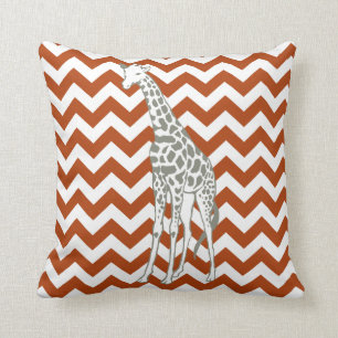 Rust Red Safari Chevron met Pop Art Giraffe Kussen