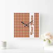 Rust Red Safari Dot met naam Vierkante Klok (Huis)