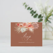 Rust Terracotta Floral Pampas Grass Wedding RSVP Briefkaart (Staand voorkant)