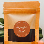 Rust The Perfect Bland Wedding Coffee Favors Ronde Sticker<br><div class="desc">Minimaliseer de perfecte Stickers voor het overbruggen</div>