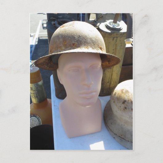 Rusted Helmet Briefkaart (Voorkant)