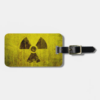 Rusted Radioactive Symbol Bagagelabel