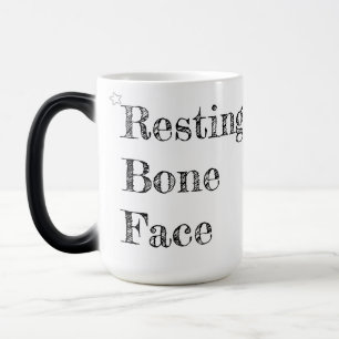 Rustend Bottengezicht – Grappige Schedel Koffie Magische Mok