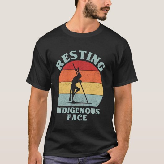 Rustend Inheems Gezicht T-shirt (Voorkant)