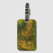 Rustende Cheetah Duo in het bos Bagagelabel (Voorkant (verticaal))