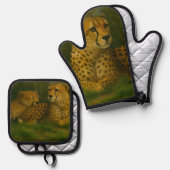 Rustende Cheetah Duo in het bos Ovenwant & Pannenlap Set (Voorkant / Achterkant)