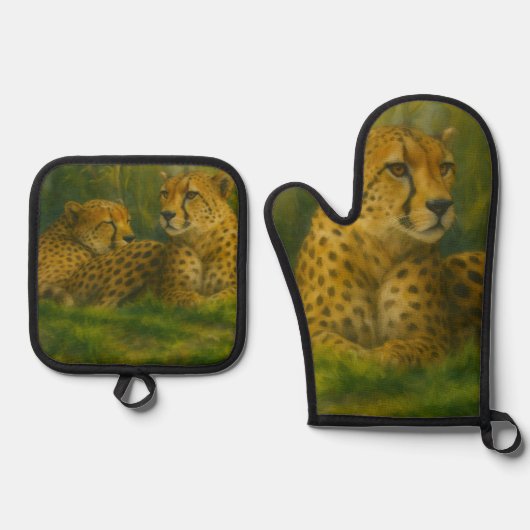 Rustende Cheetah Duo in het bos Ovenwant & Pannenlap Set (Voorkant)