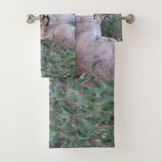 Rustende Leeuwin Afrikaanse Wilde Dieren Foto Bad Handdoek (Insitu)