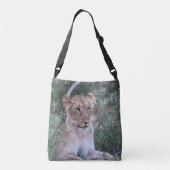 Rustende Leeuwin in het Wild Crossbody Tas (Achterkant)