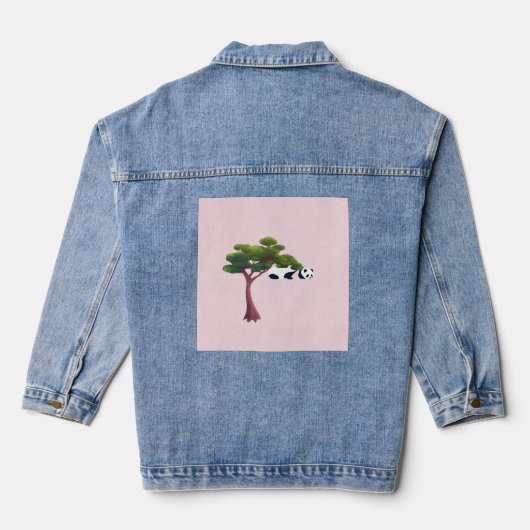 Rustende panda tussen weelderige groene bomen denim jacket (Achterkant)