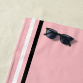 Rustende Strand Gezicht "Lippen" Roze en Zwart Strandlaken (In situ)