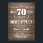 Rustic 70th Birthday Invitation  Retro Kaart<br><div class="desc">Rustic 70th Birthday Invitation with Rustic Wood Background. Retro. Volwassen verjaardag. Mannelijke Mannen of vrouwen: Birthday. Kinder jongen of meisje Lady Teen Teenage Bday Invite. 13e 15e 16e 18e 21e 30e 40e 50e 60e 70e 80e 90e 100e. Elke leeftijd. Voor verdere aanpassing, te klikken gelieve de knoop "van de Aanpassing...</div>
