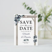 Rustic Arch Dusty Blue Floral Save the Date Aankondigingskaart (Staand voorkant)