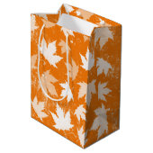 Rustic Autumn Fall Leaves Pattern Medium Cadeauzakje (Achterkant Gekanteld)