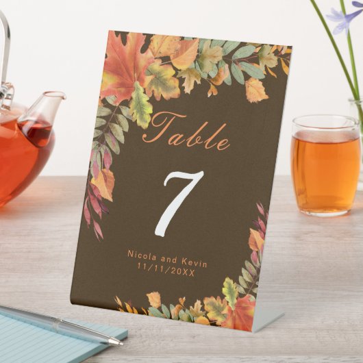 Rustic Autumn Fall Leaves Wedding Table Number Reclamebord Met Voetstuk (Insitu)