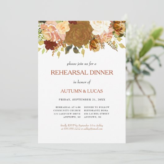 Rustic Autumn Floral Rust Rehearsal Dinner Inv Kaart (Staand voorkant)