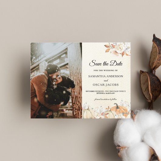 Rustic Autumn Pumpkins & Flowers Aankondigingskaart