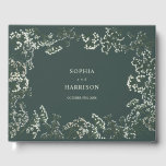 Rustic Baby's Breath Green Wedding Gastenboek<br><div class="desc">Het ontwerp van de Gypsophila-grens aan de voorzijde boven de groene achtergrond van smaragd.</div>