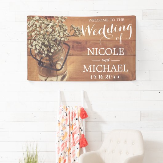 Rustic Baby's Breath Mason Jar Wood Wedding Spandoek (Insitu)