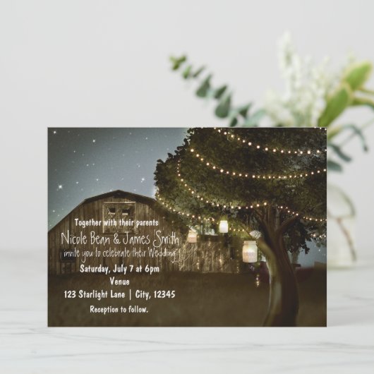 Rustic Barn & Tree Lights Wedding Invitations Kaart (Staand voorkant)