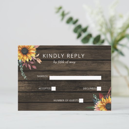 Rustic Barn Wood Country Sunflower Weddenschap RSVP Kaartje (Staand voorkant)