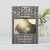 Rustic Barn Wood die de Knot Photo Wedding bindt Kaart (Staand voorkant)