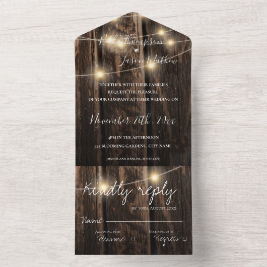 Rustic Barn Wood met String Lights Wedding All In One Uitnodiging (Binnen)