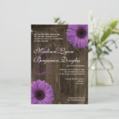 Rustic Barn Wood Paarse Daisy Wedding Invitations Kaart (Staand voorkant)