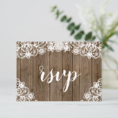 Rustic Barn Wood White Lace Calligraphy Wedding RSVP Kaartje (Staand voorkant)