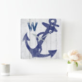 Rustic Beach Wood Blue Nautical Anchor Monogrammed Vierkante Klok (Huis)