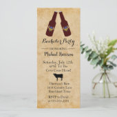 Rustic Beer Bottle Bachelor Party Invitation Aankondiging (Staand voorkant)