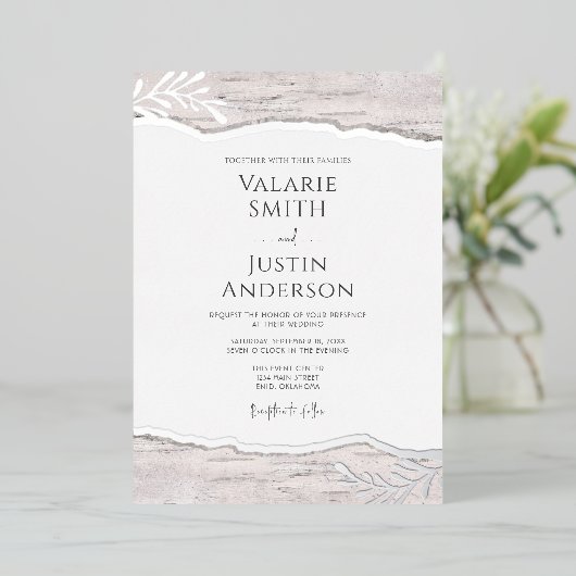 Rustic Birch Wood Wedding Folie Uitnodiging (Staand Voorkant)