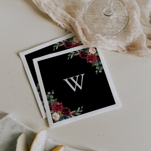 Rustic Black Botanical Monogram Weddenschap Servet