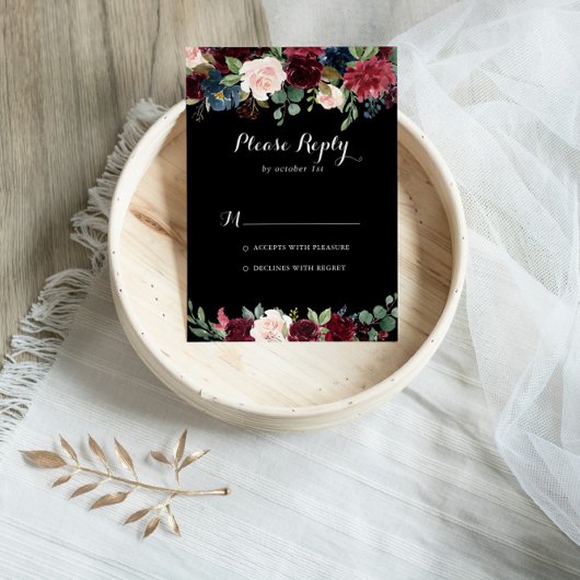 Rustic Black Botanical Wedding RSVP Kaart