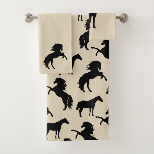 Rustic Black Horse Silhouettes & Taupe Bad Handdoek (Insitu)
