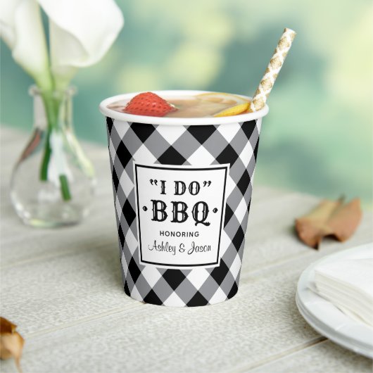 Rustic Black I Do BBQ Custom Wedding Monogram Papieren Bekers (Insitu)