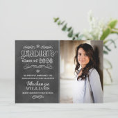 Rustic Black Krijtbord 2025 Afstuderen Foto Kaart (Staand voorkant)
