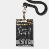 Rustic Black Wood String Lights Sweet 16 VIP Pass Badge (Voorzijde met lanyard)
