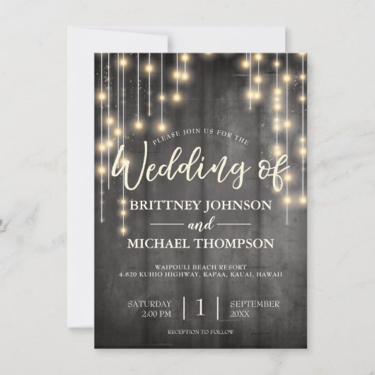 Rustic Black Wood String Lights Wedding Uitnodigin Kaart (Voorkant)