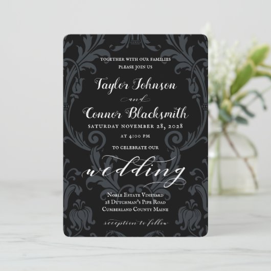 Rustic Blacksmith Calligraphy Black Damask Wedding Kaart (Staand voorkant)