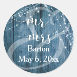 Rustic Blauwe Hout, Witte Licht Snaar Mr & Mrs Ronde Sticker