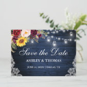 Rustic blauwe houten potlichtjes gemengde bloemsla save the date (Staand voorkant)