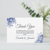 Rustic Blue Floral Waterverf Monogram Weddenschap Bedankkaart (Staand voorkant)