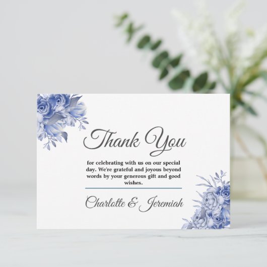 Rustic Blue Floral Waterverf Monogram Weddenschap Bedankkaart (Staand voorkant)