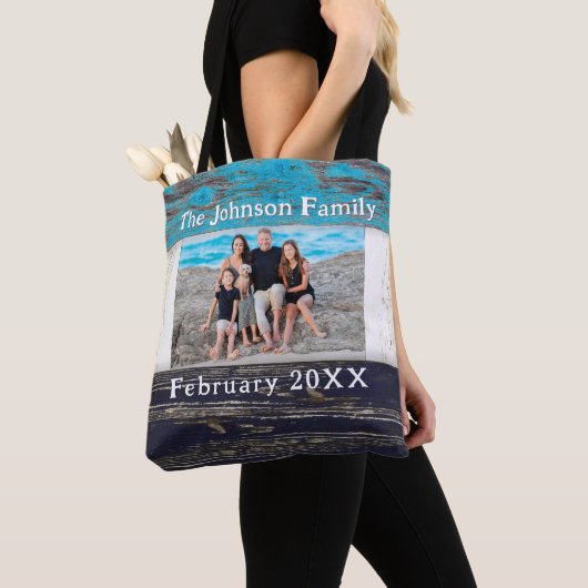 Rustic Blue Wood Family Name Photo Frame Tote Bag (Dichtbij)
