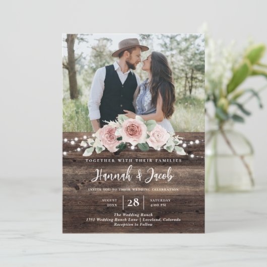 Rustic Blush Pink Floral Wood String Light Wedding Kaart (Staand voorkant)