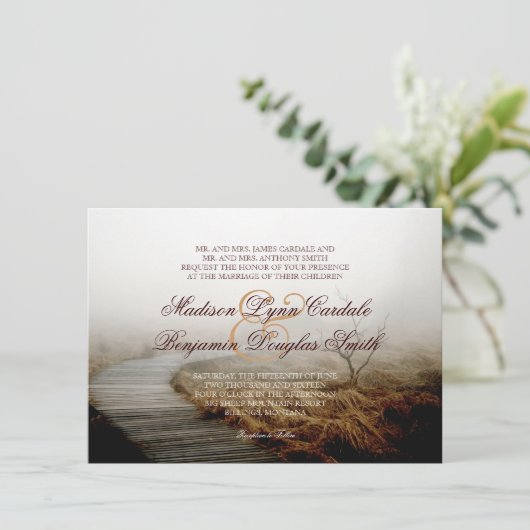 Rustic Boardwalk Fog Country Wedding Invitations Kaart (Staand voorkant)