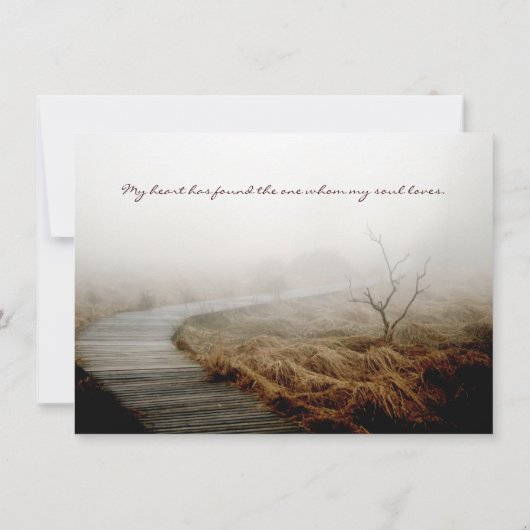 Rustic Boardwalk Fog Country Wedding Invitations Kaart (Achterkant)