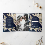 Rustic Boho Pampas Grass Navy Blue Arch Wedding Drieluik Uitnodiging (Binnen)