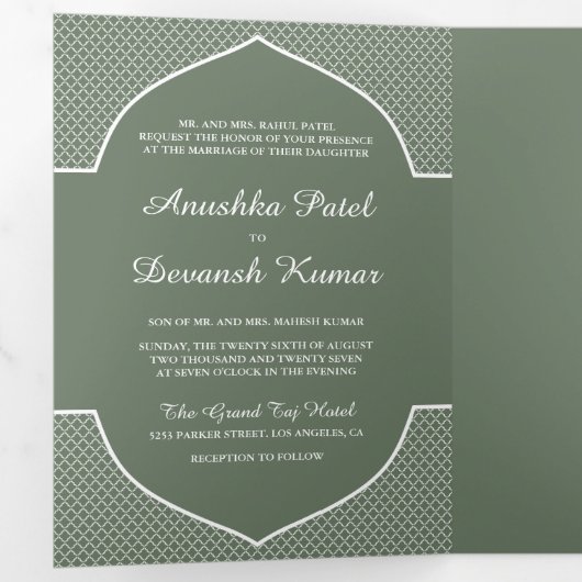 Rustic Boho Sage Green Ethnic Indian Arch Wedding Drieluik Uitnodiging (Binnenzijde eerst)